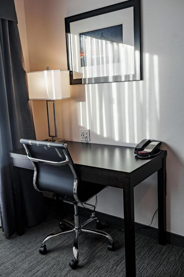 Park Inn By Radisson Edmonton Airport ليدوك المظهر الخارجي الصورة