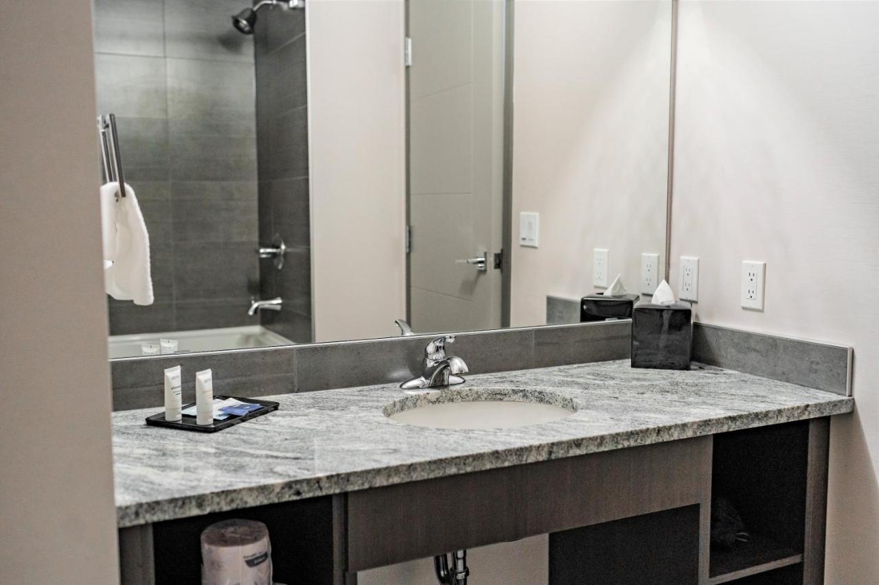 Park Inn By Radisson Edmonton Airport ليدوك المظهر الخارجي الصورة