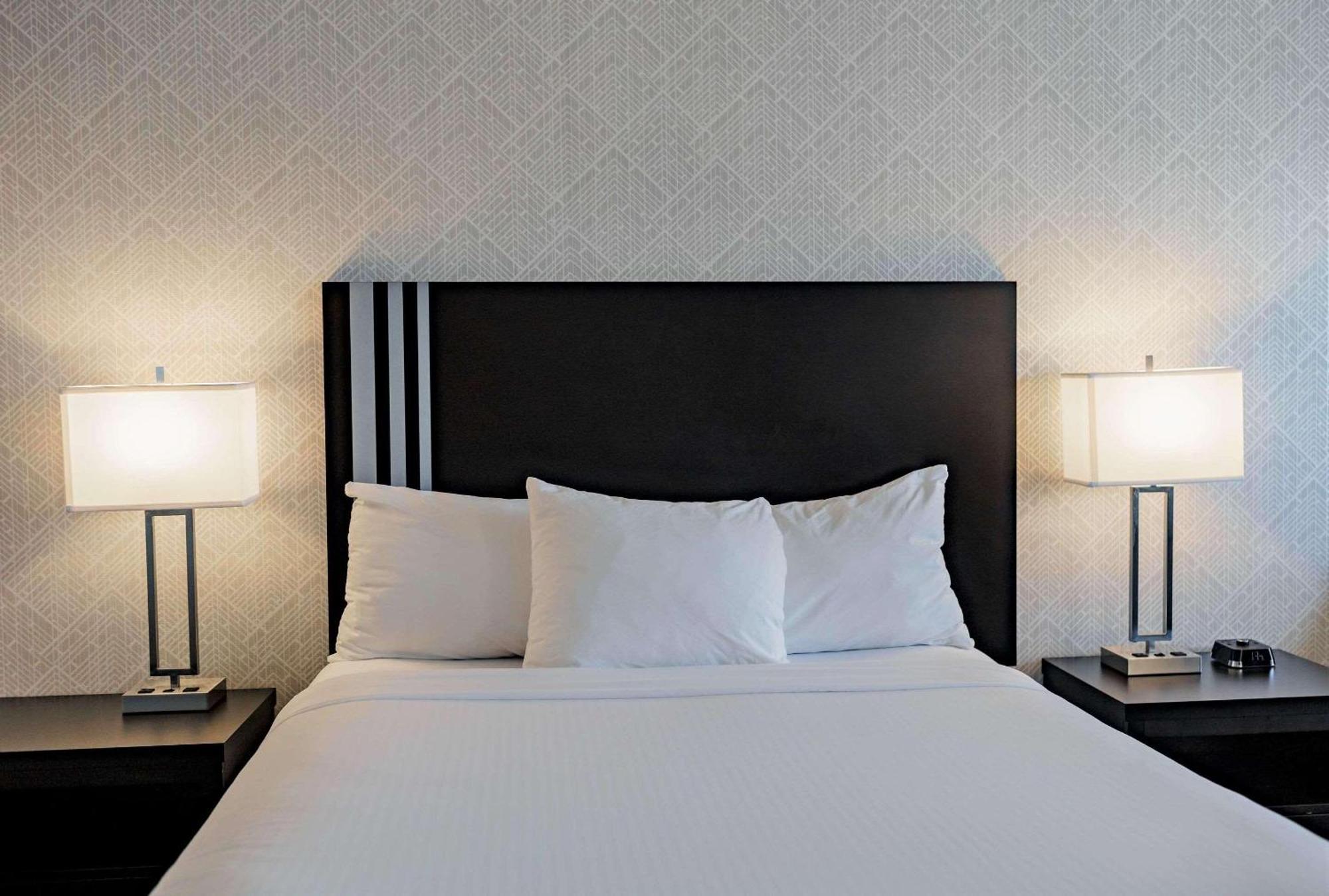 Park Inn By Radisson Edmonton Airport ليدوك المظهر الخارجي الصورة